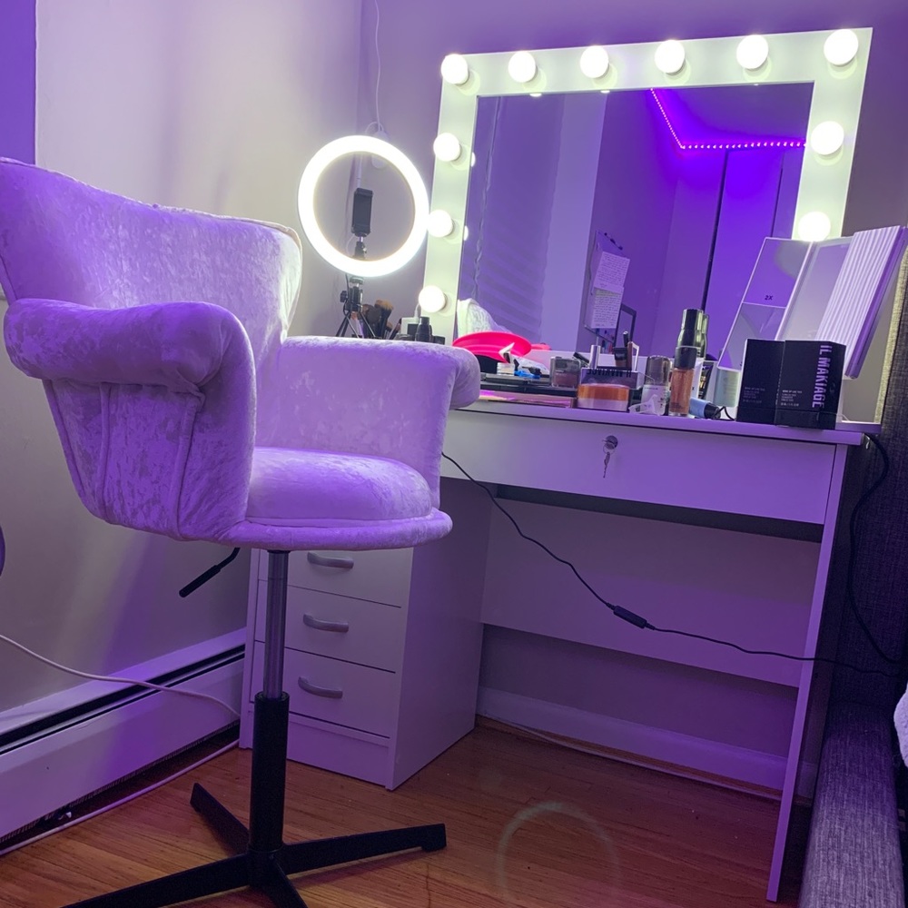 Meet your Posher, Siani